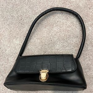 Black shoulder bag